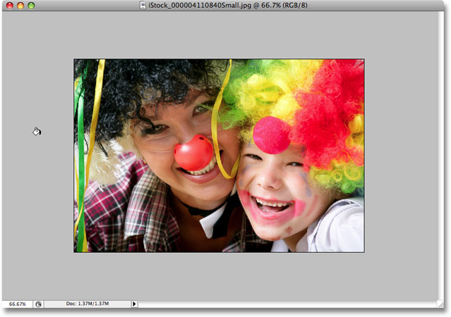 The default pasteboard color has been restored. Image &copy; 2008 Photoshop Essentials.com
